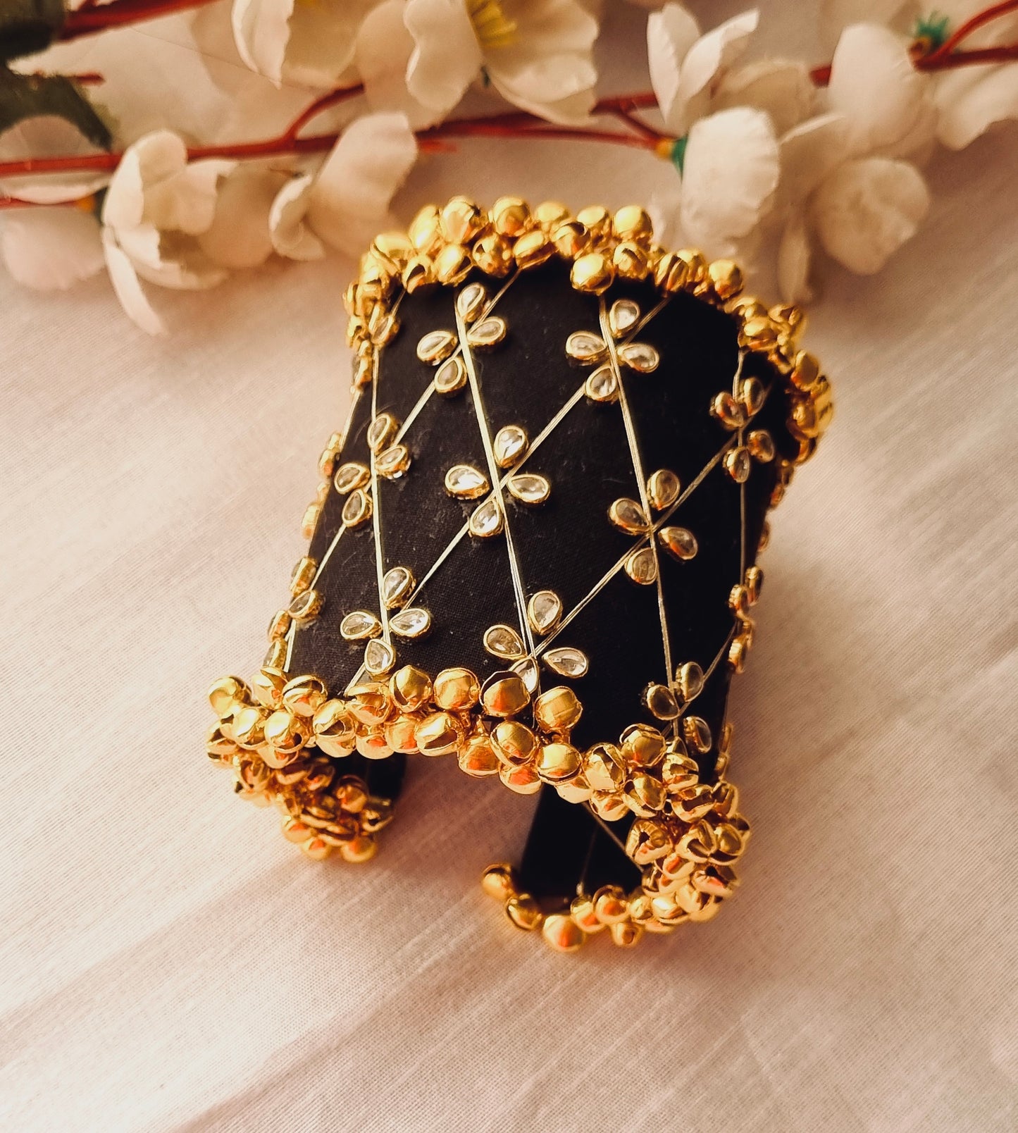 Black kundan Handcuff