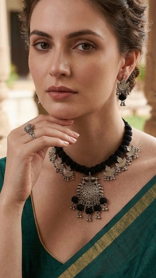 Black Chanda Necklace Set