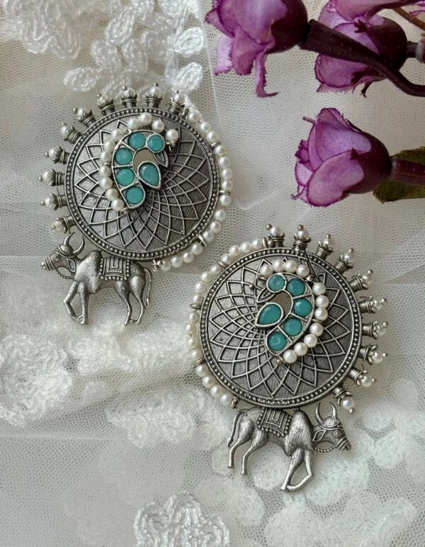 Nandi Studs