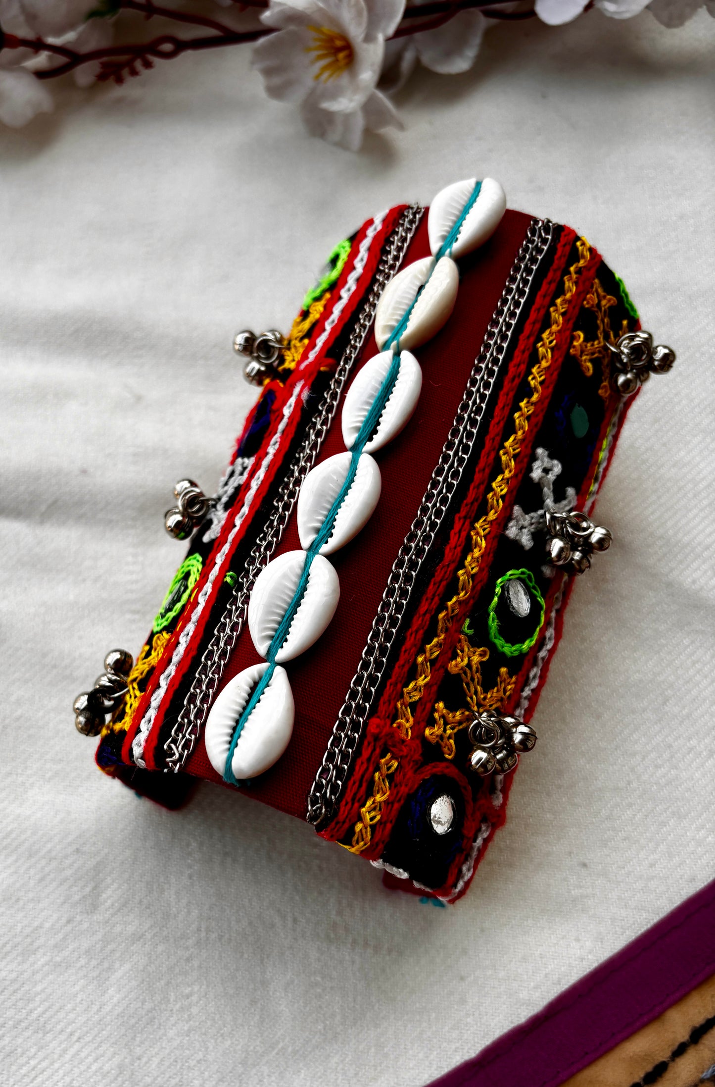 Shor Rabari Handcuff