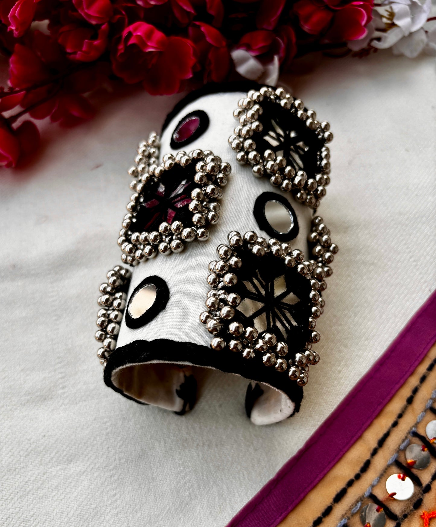Masakali Rabari Handcuff