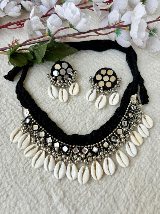 Cowrie Mirror Choker set