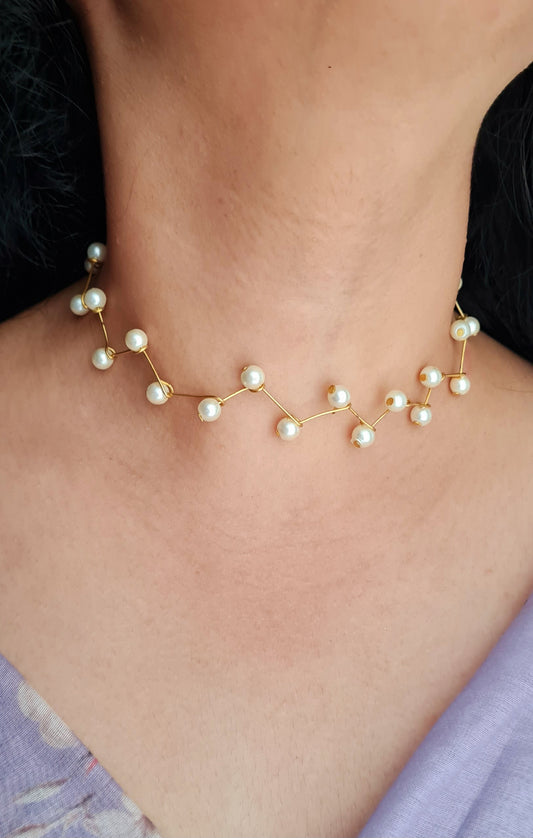 Pearl Wave Choker