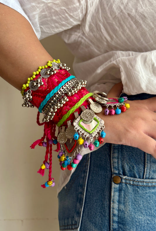 Gulabi Kayamat Handcuff