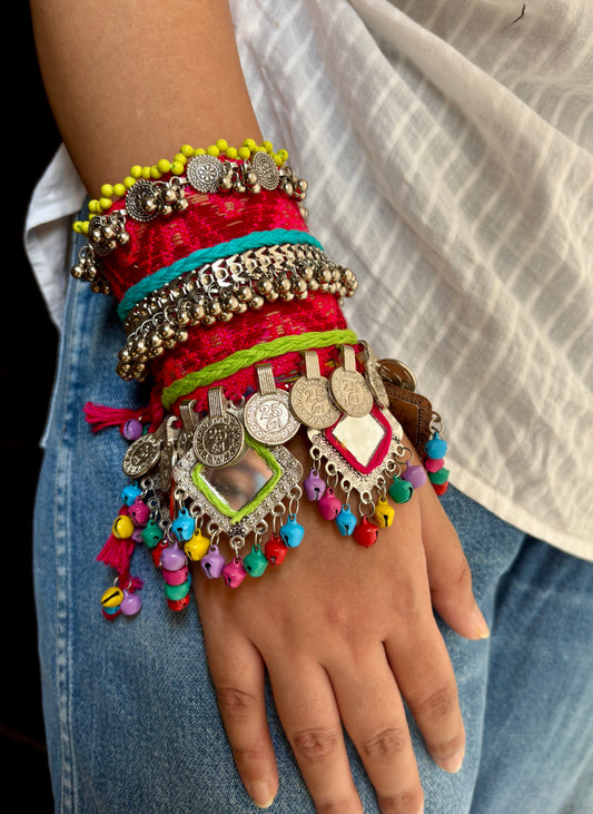 Gulabi Kayamat Handcuff