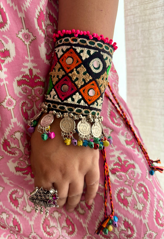 Sikka Rabari Handcuff