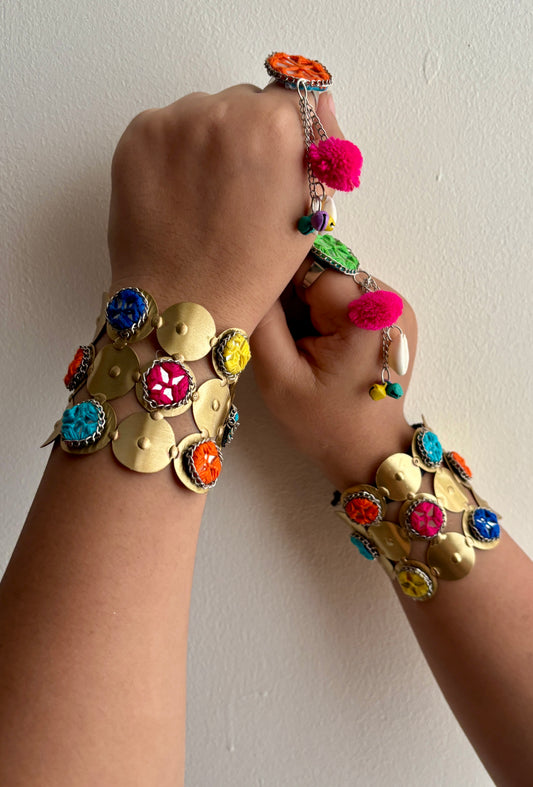 Sundari handcuff