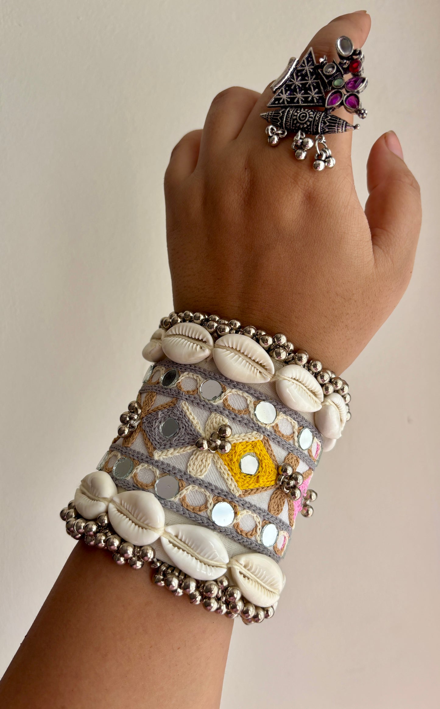 Swan Handcuff
