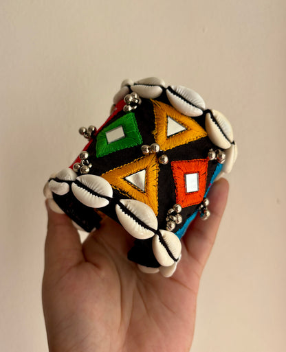 Rangeeli shell Handcuff