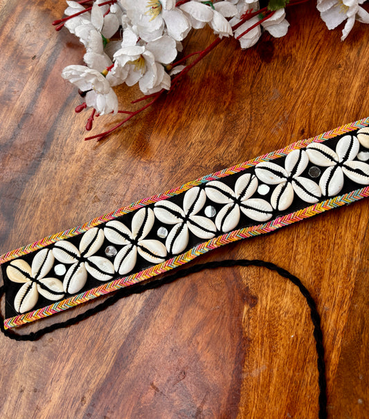 Cowrie kamarband