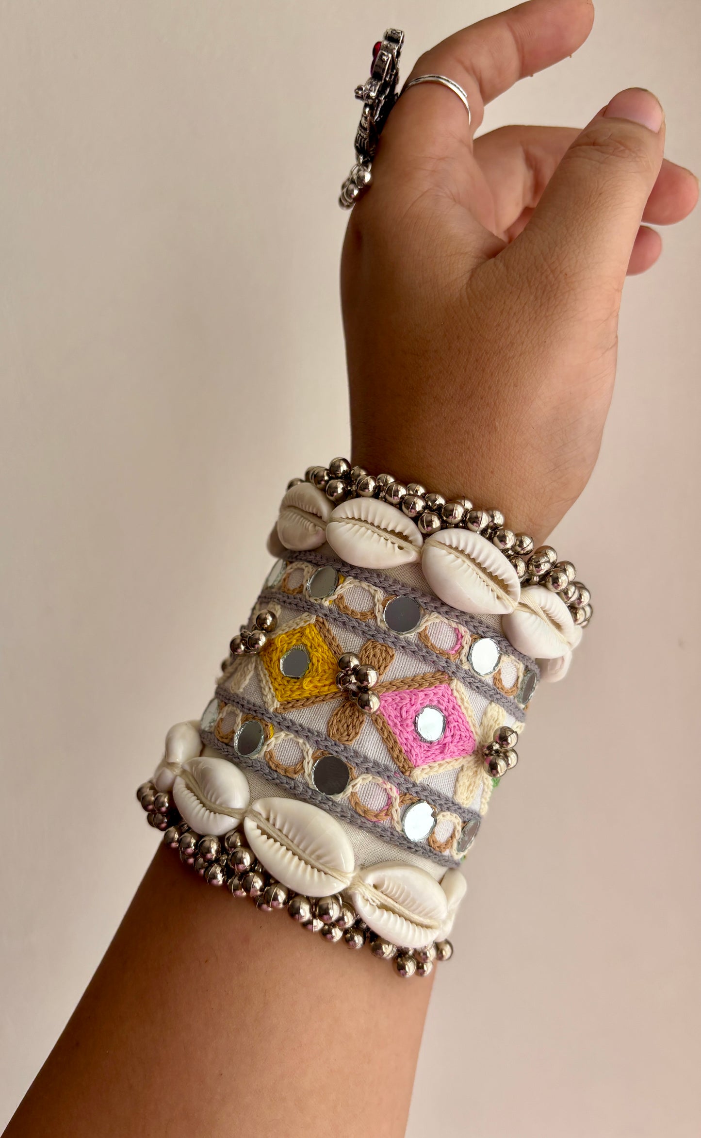 Swan Handcuff