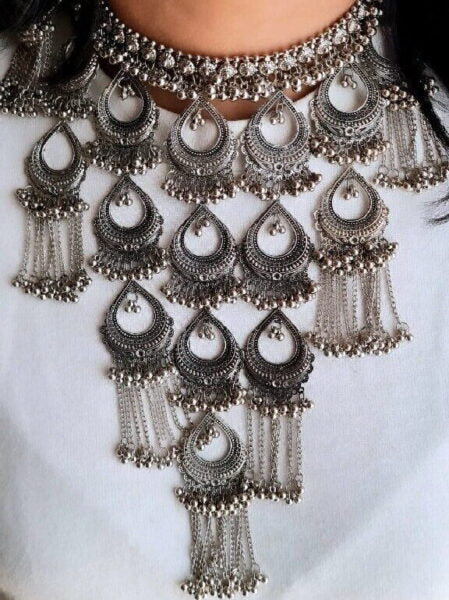 Aabroo Necklace