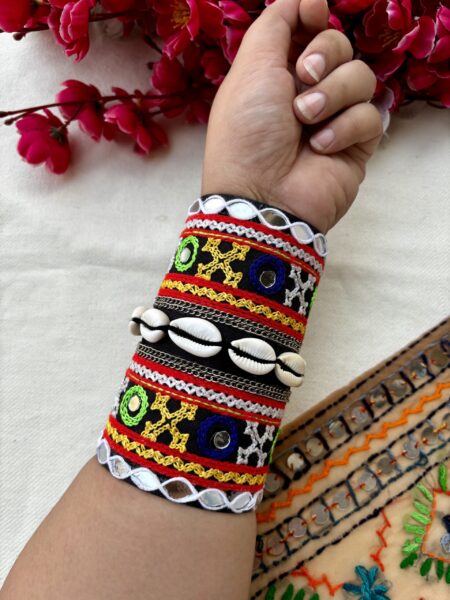 Amba Rabari Handcuff