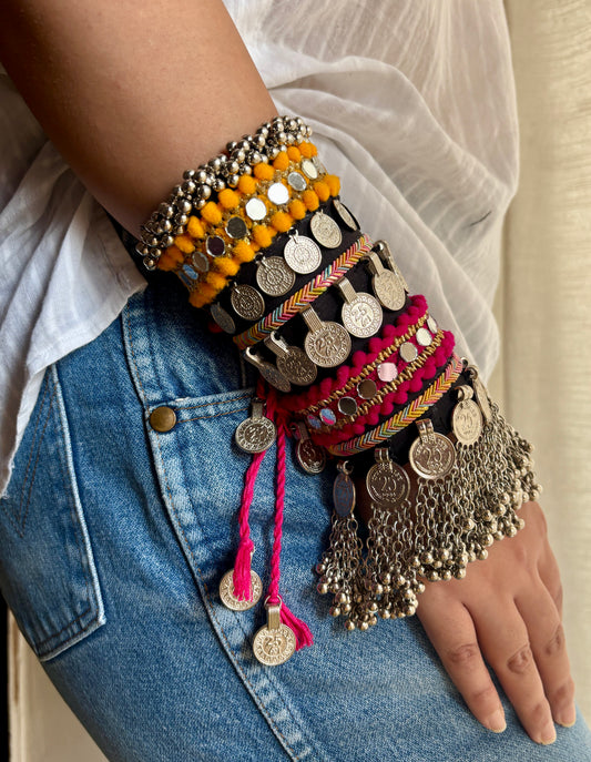 Phuljhari Handcuff