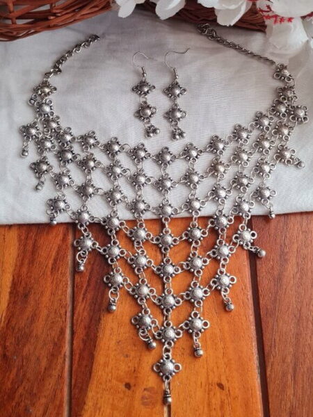 Chokri Necklace Set