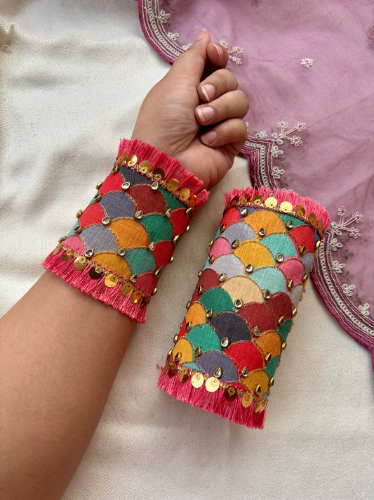 Isha Handcuff