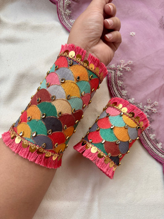 Isha Handcuff