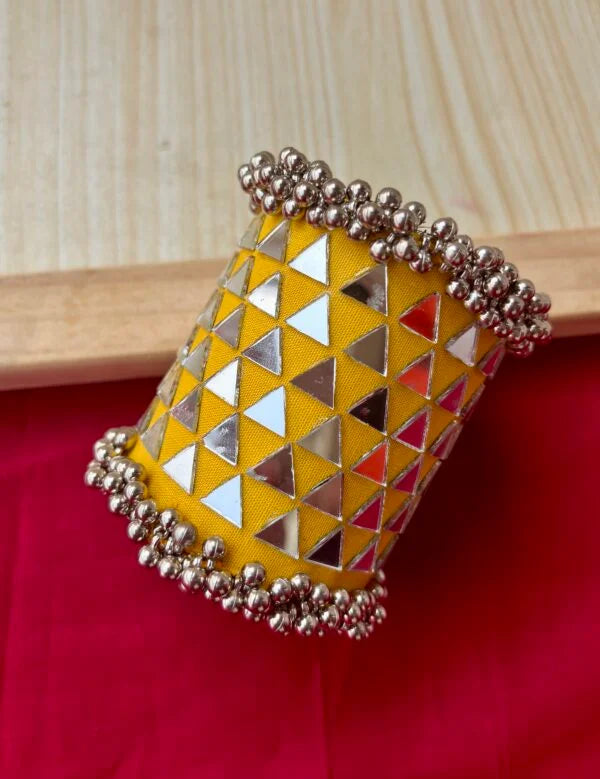Trikon Handcuff