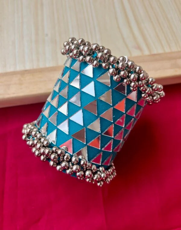 Trikon Handcuff