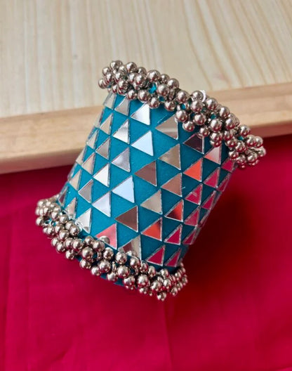 Trikon Handcuff