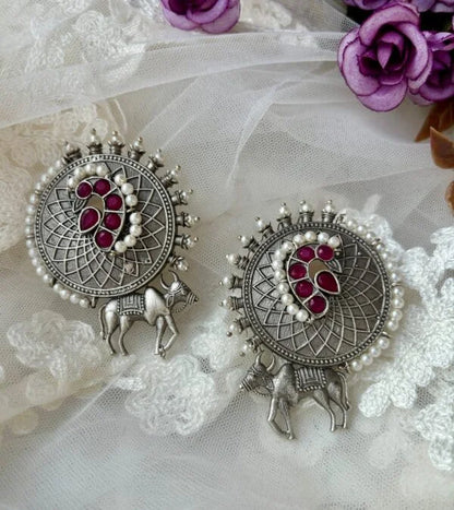 Nandi Studs