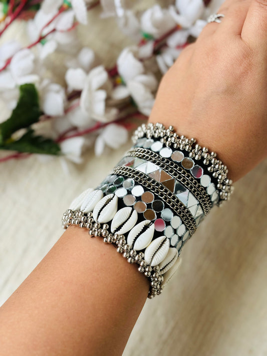 Sheesh Banjara Handcuff