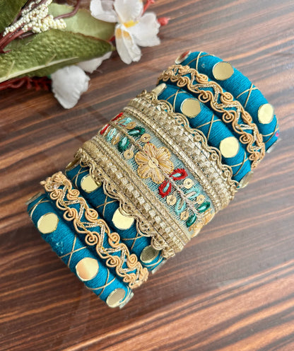 Akarshit Bangles Set