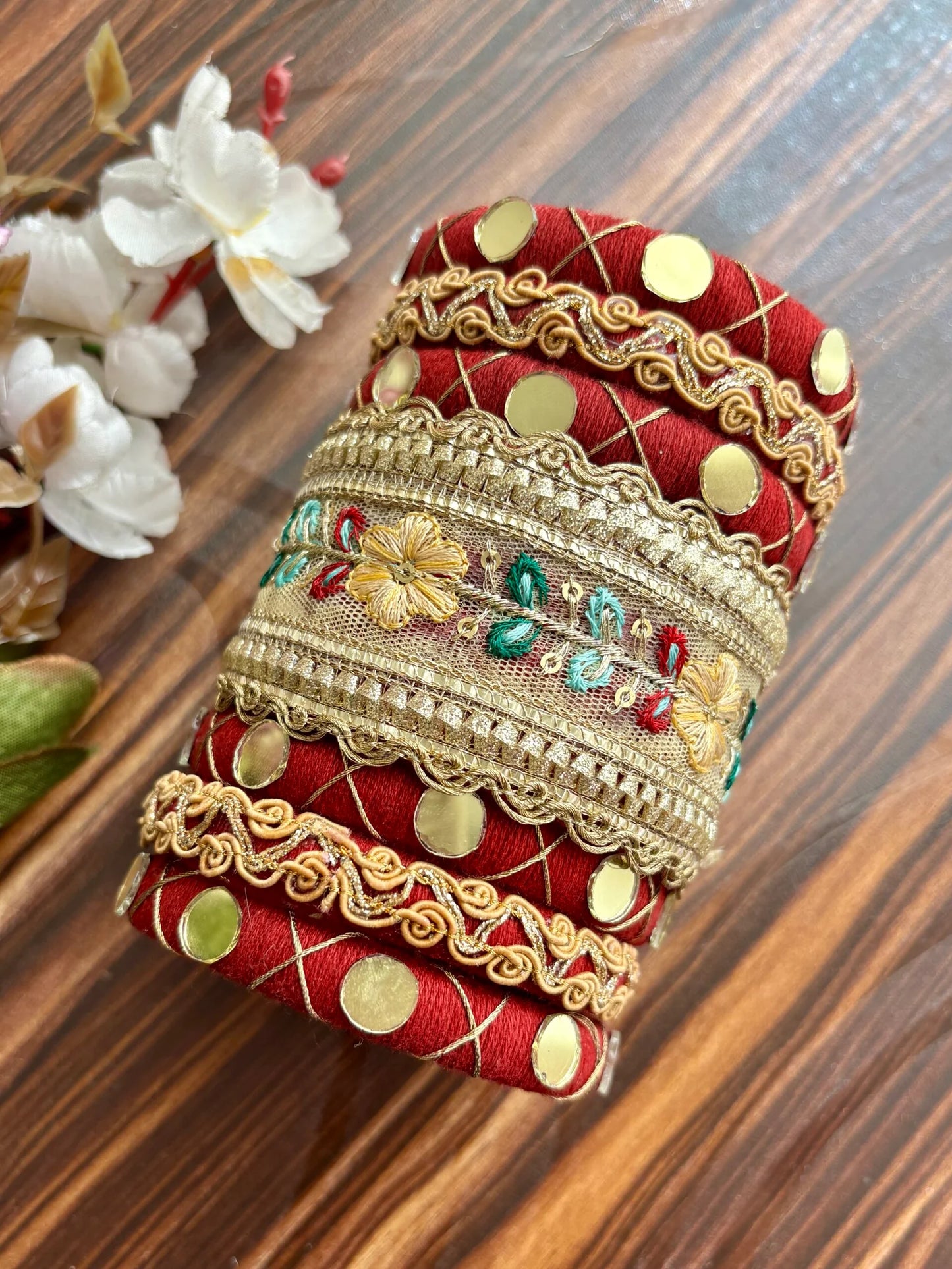 Akarshit Bangles Set