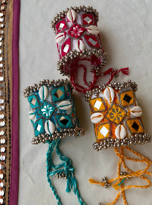 Tie & dye Rabari Handcuff