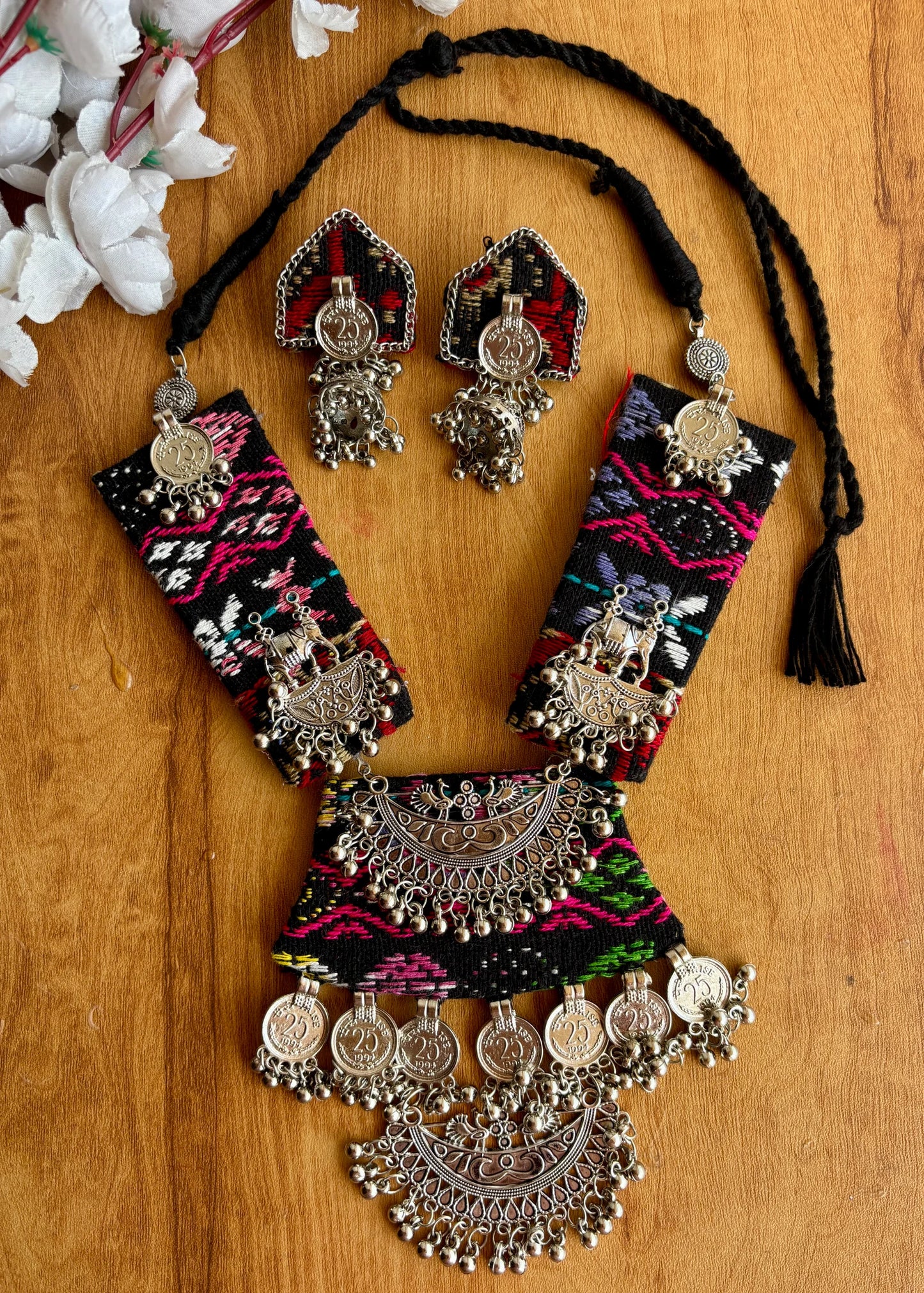 Khushi Black Necklace Set