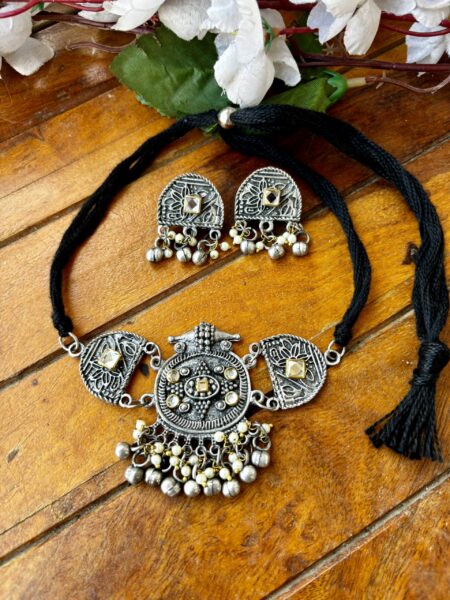 Mini Kundan Choker Set