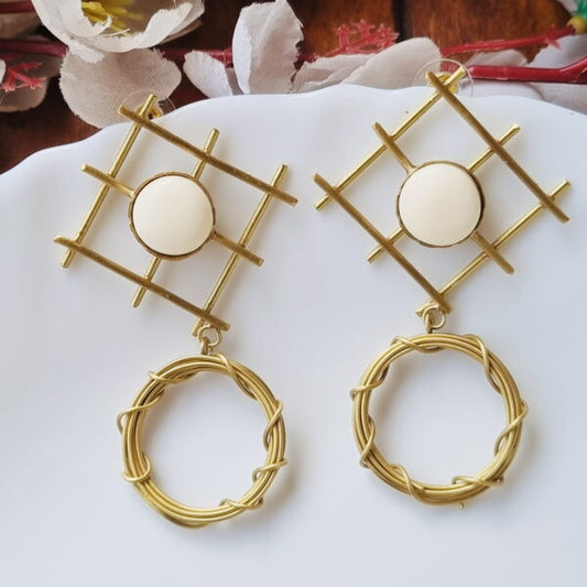 Nest Danglers