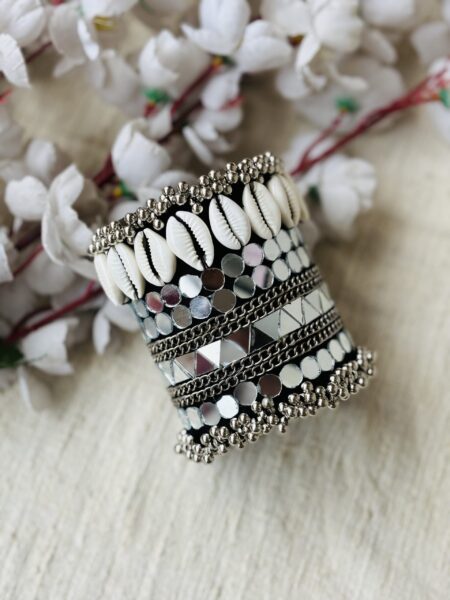 Sheesh Banjara Handcuff