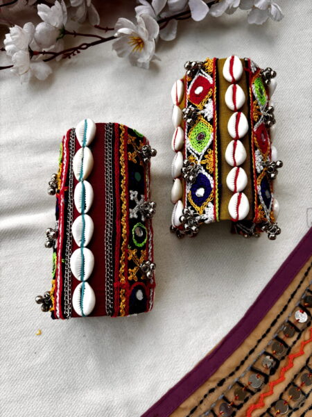 Shor Rabari Handcuff