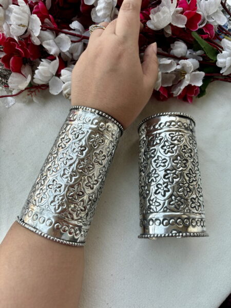 Silver Handcuff