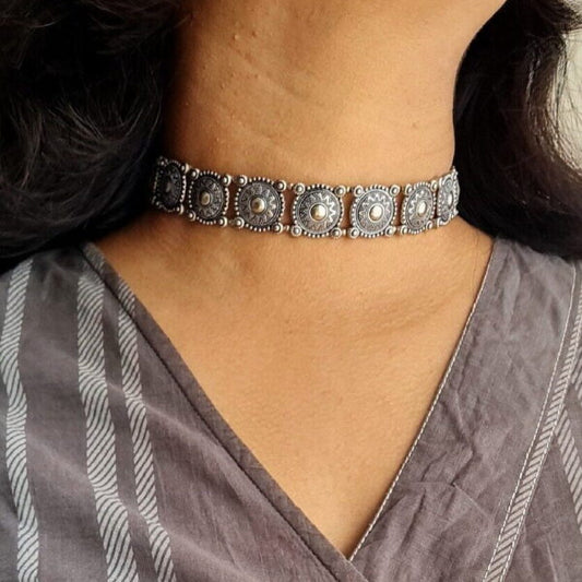 Sleek Choker
