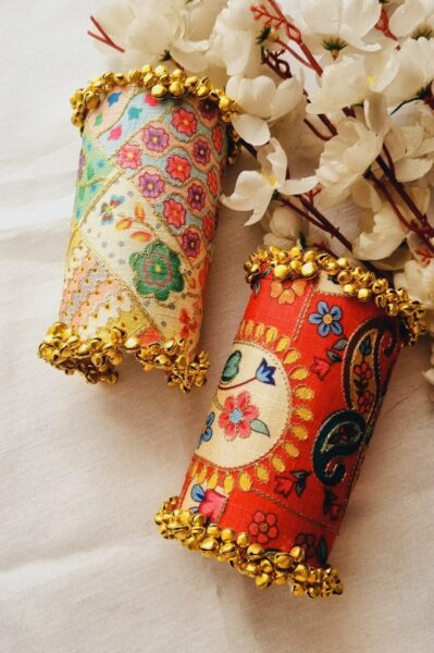 Sunehri Handcuff