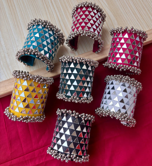 Trikon Handcuff